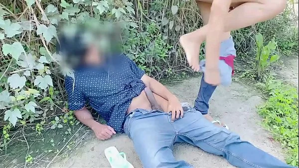 Hijab desi girl fucked in jungle with her boyfriend